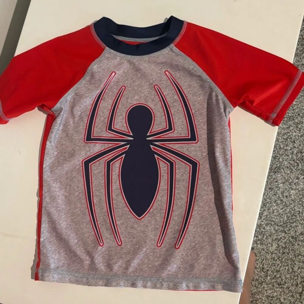 Marvel Spider-Man Rash Guard Swim Shirt Gray Red Short Sleeve Boys XS 4-5